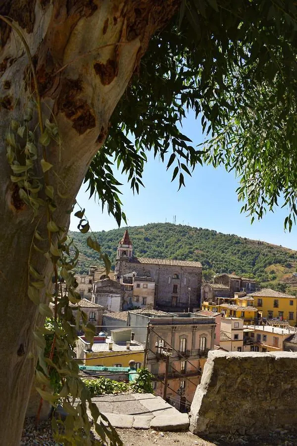 Residence Lauria Castiglione di Sicilia 0*,